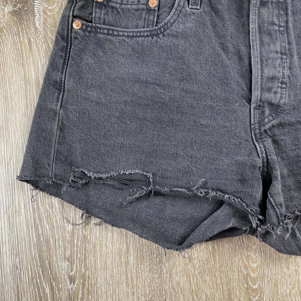 Leviās 501 Cutoff Jean Shorts Black Button Fly Women's W27 ( 30 X 3ā Inseam ) - Picture 3 of 16